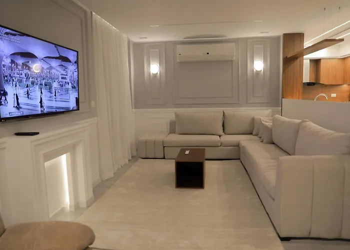 Luxury Apartment Fully-Furnished In El-Rehab1