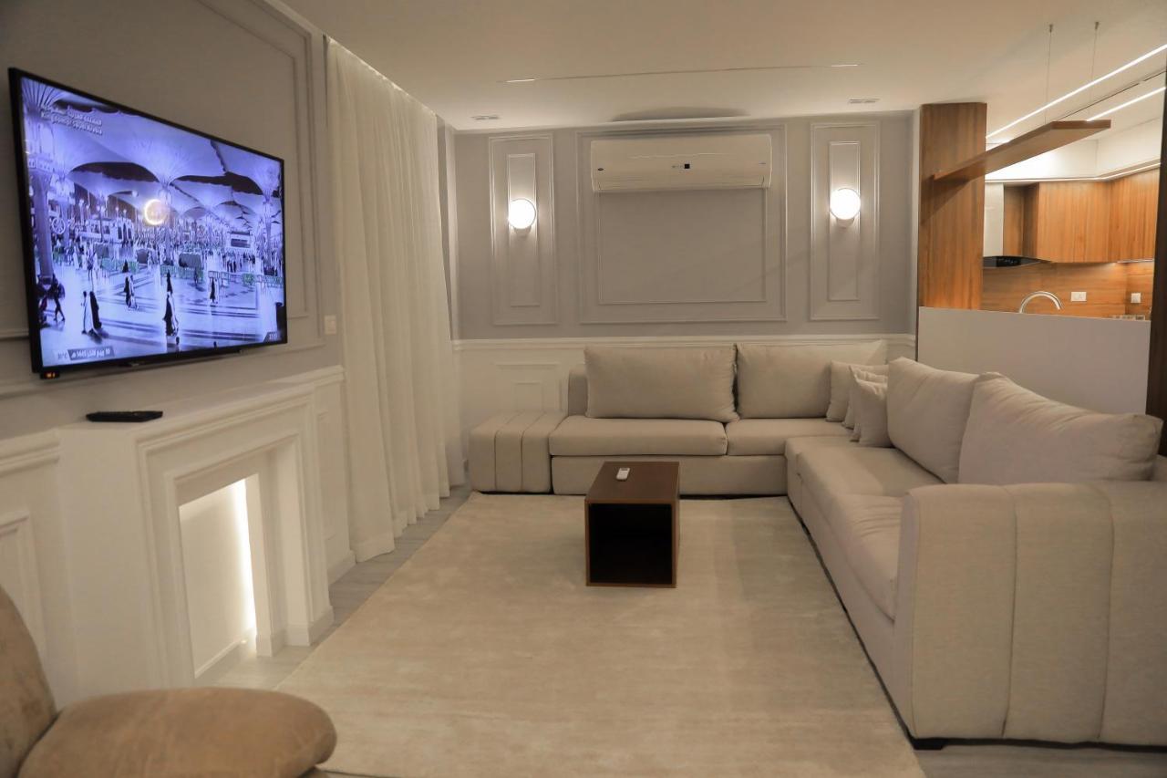 Luxury Fully-furnished In El-rehab1 Apartment Cairo